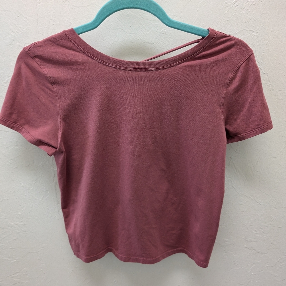 Lululemon crop tee